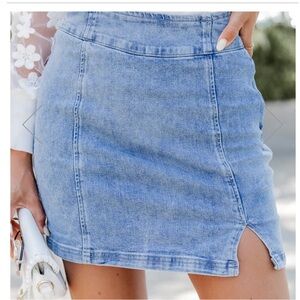 MY TIME TO SHINE MEDIUM WASH SIDE SLIT DENIM SKIRT Pink Lily XS